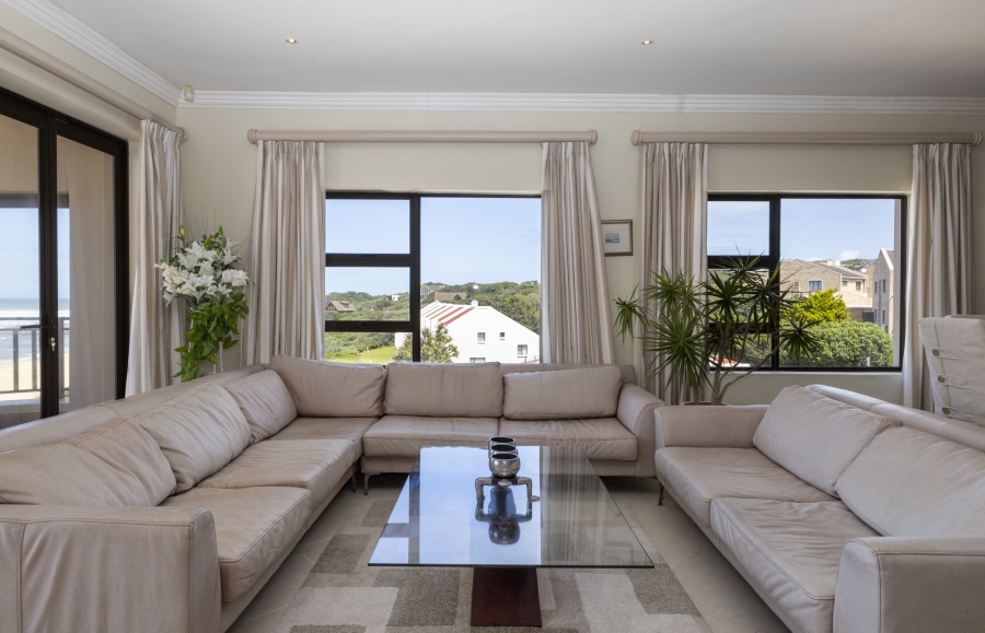 4 Bedroom Property for Sale in West Beach Eastern Cape